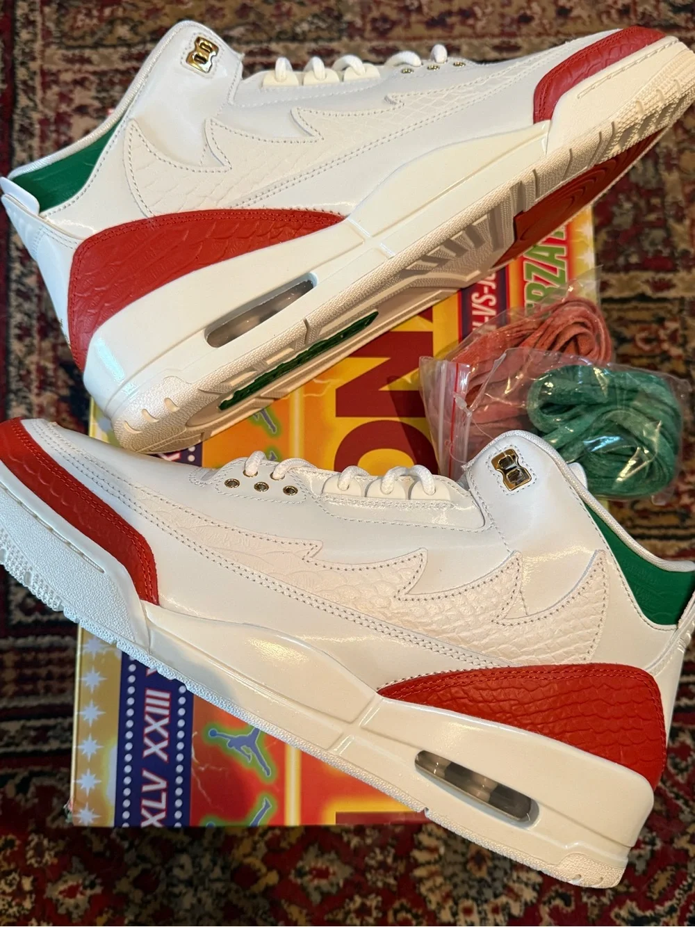 Jordan 3 Retro El Vuelo Summit White - Red Green Low-Top Sneakers